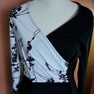 Chic Asymmetrical Black and White Floral Top